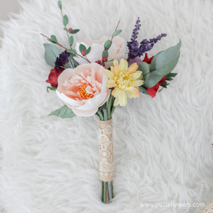 ช่อดอกไม้ประดิษฐ์สำหรับเพื่อนเจ้าสาว Mini Flower Bouquet - Last Kiss