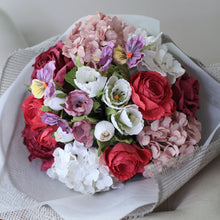 โหลดรูปภาพลงในเครื่องมือใช้ดูของ Gallery ช่อดอกไม้ประดิษฐ์แสดงความยินดี Congratulations Flower Bouquet - Red Berry
