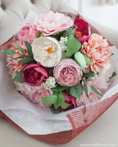 ช่อดอกไม้แสดงความยินดี ดอกไม้ประดิษฐ์ โทนสีชมพูเบอร์กันดี - Fearless Congratulations Bouquet