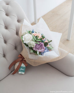 ช่อดอกไม้แสดงความยินดี ดอกไม้ประดิษฐ์ โทนสีม่วงเขียว- Last Kiss Congratulations Bouquet