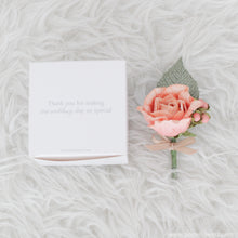 โหลดรูปภาพลงในเครื่องมือใช้ดูของ Gallery เข็มกลัดดอกไม้สำหรับงานเลี้ยงงานแต่งงาน Handmade Paper Corsage - Old Rose
