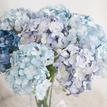 โหลดรูปภาพลงในเครื่องมือใช้ดูของ Gallery แจกันดอกไม้ประดิษฐ์ ดอกไม้ตกแต่งบ้าน แจกันดอกไม้ทรงสูง - Blue Hydrangea
