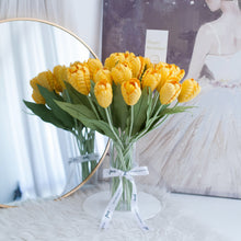 โหลดรูปภาพลงในเครื่องมือใช้ดูของ Gallery ดอกไม้แต่งบ้าน แจกันดอกไม้ประดิษฐ์ ดอกทิวลิปสีเหลือง - Yellow Tulip Marseille Vase
