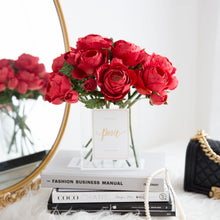 โหลดรูปภาพลงในเครื่องมือใช้ดูของ Gallery เซ็ตดอกไม้ประดับตกแต่งพร้อมแจกัน ดอกกุหลาบราชินี - Red Queen Rose Paris Vase
