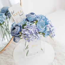 โหลดรูปภาพลงในเครื่องมือใช้ดูของ Gallery ดอกไม้ตกแต่งบ้านพร้อมแจกันทรงเหลี่ยม โทนสีฟ้าสดใส - My Baby Blue Paris Vase
