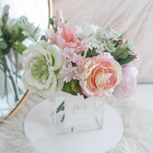 โหลดรูปภาพลงในเครื่องมือใช้ดูของ Gallery แจกันดอกไม้ประดิษฐ์ กล่องดอกไม้ตกแต่งบ้าน - Pink Blush Paris Vase
