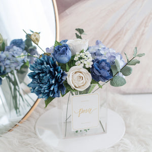 ดอกไม้ตกแต่งบ้านพร้อมแจกันทรงเหลี่ยม โทนสีน้ำเงินขาว - White&Navy Blue Paris Vase