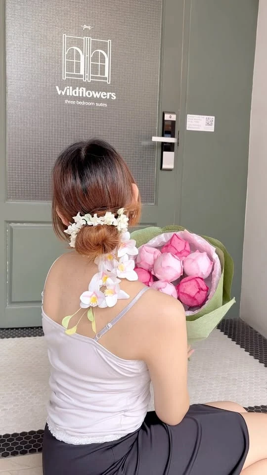 ช่อดอกไม้กระดาษสีชมพูสำหรับโอกาสพิเศษ