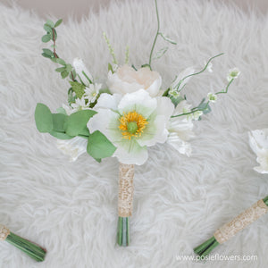 ช่อดอกไม้ประดิษฐ์สำหรับเพื่อนเจ้าสาว Mini Flower Bouquet - White Horse