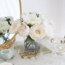 โหลดรูปภาพลงในเครื่องมือใช้ดูของ Gallery เซ็ตดอกไม้ประดับตกแต่งพร้อมแจกัน ดอกพีโอนี่ - White Peony Bordeaux Vase
