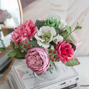 ดอกไม้แต่งบ้านพร้อมแจกันทรงกลม โทนสีชมพูเข้ม - Pink Berry Bordeaux Vase