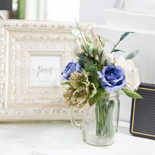 โหลดรูปภาพลงในเครื่องมือใช้ดูของ Gallery เซ็ตดอกไม้ประดับตกแต่งแจกัน Small Posie Rooms - Blue Boy Set
