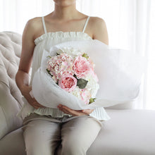 โหลดรูปภาพลงในเครื่องมือใช้ดูของ Gallery ช่อดอกไม้ประดิษฐ์แสดงความยินดี Congratulations Flower Bouquet - Sweet Pink

