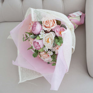 ช่อดอกไม้แสดงความยินดี ดอกไม้แสดงความยินดี - Our Song Congratulations Bouquet