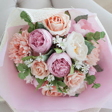โหลดรูปภาพลงในเครื่องมือใช้ดูของ Gallery ช่อดอกไม้แสดงความยินดี ดอกไม้แสดงความยินดี - Our Song Congratulations Bouquet
