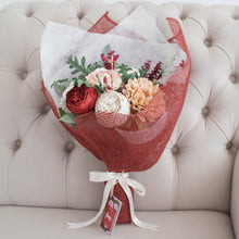โหลดรูปภาพลงในเครื่องมือใช้ดูของ Gallery ช่อดอกไม้แสดงความยินดี ดอกไม้แสดงความยินดี - Red Rustic Congratulations Bouquet
