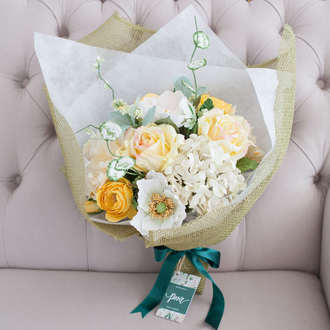 ช่อดอกไม้แสดงความยินดี ดอกไม้แสดงความยินดี - After Glow Congratulations Bouquet