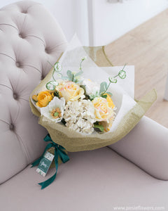 ช่อดอกไม้แสดงความยินดี ดอกไม้ประดิษฐ์ โทนสีเหลือง - After Glow Congratulations Bouquet
