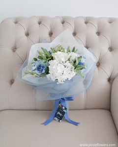 ช่อดอกไม้แสดงความยินดี ดอกไม้ประดิษฐ์ โทนสีฟ้าขาว - Hydrangea Love Congratulations Bouquet