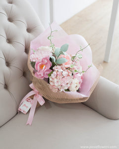 ช่อดอกไม้แสดงความยินดี ดอกไม้ประดิษฐ์ โทนสีชมพูบลัช - Lover Congratulations Bouquet