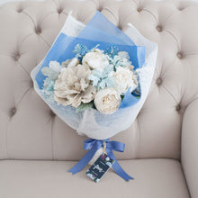 โหลดรูปภาพลงในเครื่องมือใช้ดูของ Gallery ช่อดอกไม้แสดงความยินดี ดอกไม้แสดงความยินดี - Frozen Congratulations Bouquet
