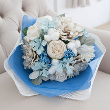 โหลดรูปภาพลงในเครื่องมือใช้ดูของ Gallery ช่อดอกไม้แสดงความยินดี ดอกไม้แสดงความยินดี - Frozen Congratulations Bouquet
