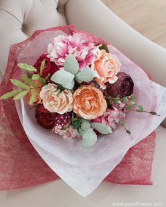ช่อดอกไม้แสดงความยินดี ดอกไม้ประดิษฐ์ โทนสีเบอร์กันดีพีช - The Best Day Congratulations Bouquet