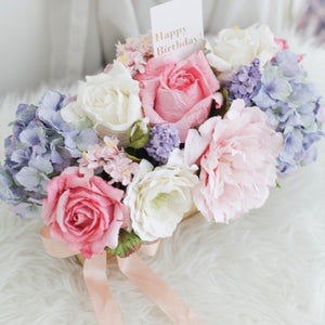 แจกันดอกไม้ประดิษฐ์สำหรับตกแต่งโต๊ะทานอาหาร Dining Table Flower Pot - Pastel Pink and Blue