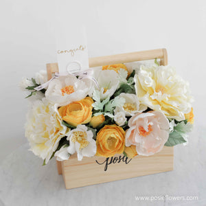 กระเช้าดอกไม้ประดิษฐ์ ดอกไม้แสดงความยินดี Vintage Flower Hamper - After Glow