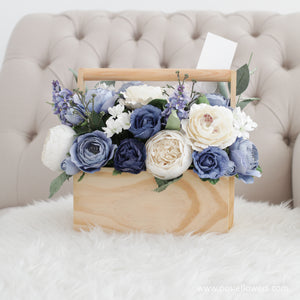 กระเช้าดอกไม้ประดิษฐ์ ดอกไม้แสดงความยินดี Vintage Flower Hamper - Starlight