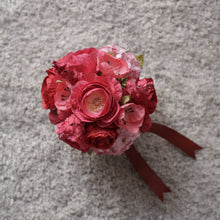 โหลดรูปภาพลงในเครื่องมือใช้ดูของ Gallery กระปุกดอกไม้น้ำหอมของขวัญขนาดใหญ่ Aromatic Gift Box - Glamorous Pink
