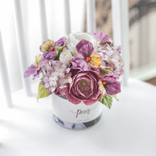 โหลดรูปภาพลงในเครื่องมือใช้ดูของ Gallery กระปุกดอกไม้น้ำหอมของขวัญขนาดกลาง Aromatic Gift Box - Pansy Purple
