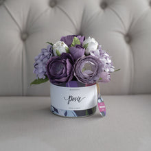 โหลดรูปภาพลงในเครื่องมือใช้ดูของ Gallery กระปุกดอกไม้น้ำหอมของขวัญขนาดกลาง Aromatic Gift Box - Wonder Purple
