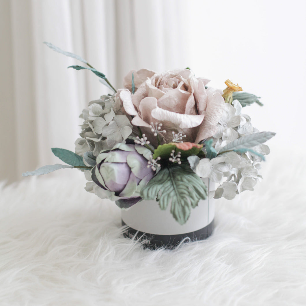 กระปุกดอกไม้น้ำหอมของขวัญขนาดกลาง Aromatic Gift Box - Real Grey