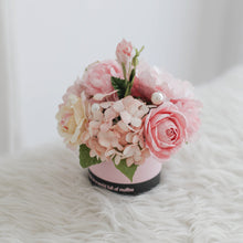 โหลดรูปภาพลงในเครื่องมือใช้ดูของ Gallery กระปุกดอกไม้น้ำหอมของขวัญขนาดกลาง Aromatic Gift Box - Candy Pink
