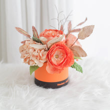 โหลดรูปภาพลงในเครื่องมือใช้ดูของ Gallery กระปุกดอกไม้น้ำหอมของขวัญขนาดกลาง Aromatic Gift Box - Mandarin
