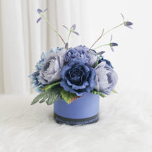 โหลดรูปภาพลงในเครื่องมือใช้ดูของ Gallery กระปุกดอกไม้น้ำหอมของขวัญขนาดกลาง Aromatic Gift Box - Sapphire Blue
