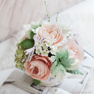 กล่องดอกไม้ของขวัญ ดอกไม้แสดงความยินดี Aromatic Gift Box - Light Peach