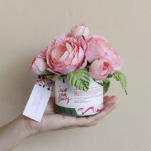 โหลดรูปภาพลงในเครื่องมือใช้ดูของ Gallery กระปุกดอกไม้น้ำหอมของขวัญขนาดเล็ก Aromatic Gift Box - Light Pink Rose
