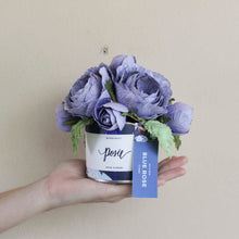 โหลดรูปภาพลงในเครื่องมือใช้ดูของ Gallery กระปุกดอกไม้น้ำหอมของขวัญขนาดเล็ก Aromatic Gift Box - Blue Rose
