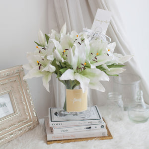 ดอกไม้แต่งบ้าน แจกันดอกไม้ประดิษฐ์ ดอกลิลลี่สีขาว - White Lily English Hampton Flower Vase