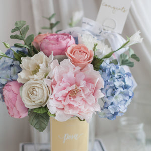 ดอกไม้แต่งบ้าน แจกันดอกไม้ประดิษฐ์ โทนสีชมพูฟ้าพาสเทล - Pastel Pink & Blue Hampton Flower Vase