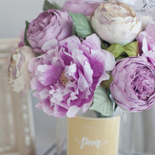 โหลดรูปภาพลงในเครื่องมือใช้ดูของ Gallery ดอกไม้แต่งบ้าน แจกันดอกไม้ประดิษฐ์ ดอกพีโอนี่โทนสีม่วง - Pink Mauve Hampton Flower Vase
