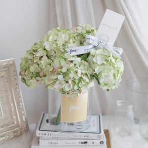 ดอกไม้แต่งบ้าน แจกันดอกไม้ประดิษฐ์ ไฮเดรนเยียโทนสีเขียว - Olive Green Hydrangea Hampton Flower Vase