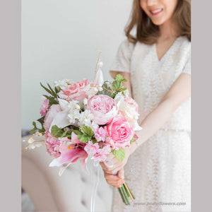 ช่อเจ้าสาวดอกไม้ประดิษฐ์ Medium Bridal Bouquet - Japanese Lily Pink