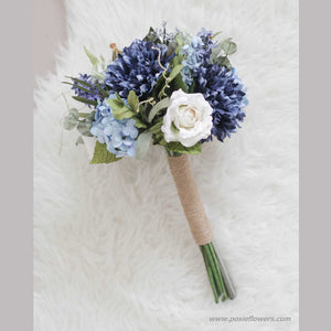 ช่อเจ้าสาวดอกไม้ประดิษฐ์ Medium Bridal Bouquet - Blue Baroness