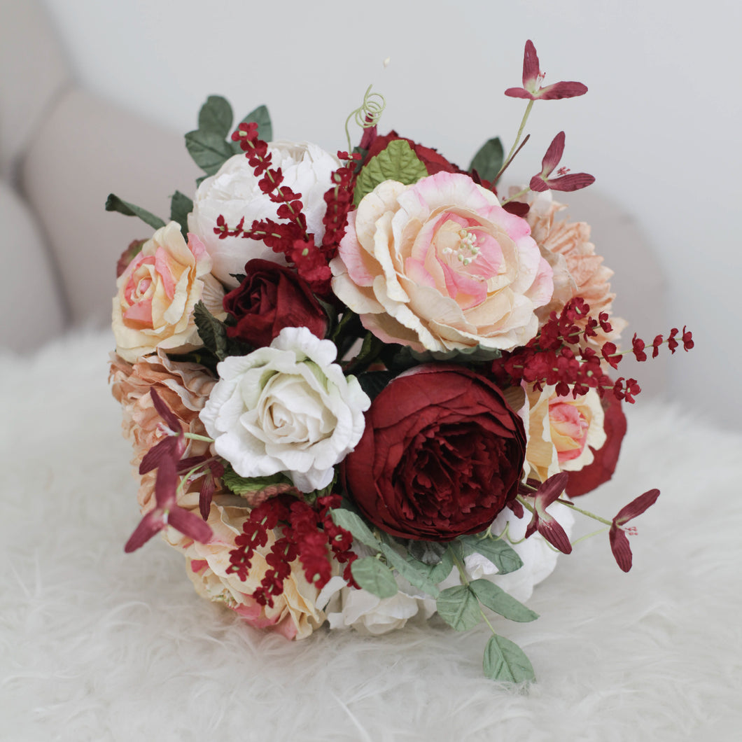 ช่อเจ้าสาวดอกไม้ประดิษฐ์ Medium Bridal Bouquet - Red Rustic Peony
