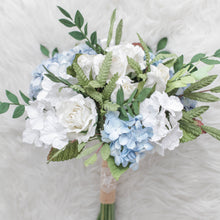 โหลดรูปภาพลงในเครื่องมือใช้ดูของ Gallery ช่อเจ้าสาวดอกไม้ประดิษฐ์ Medium Bridal Bouquet - Hydrangea Love

