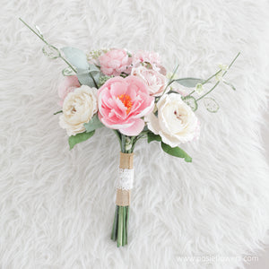 ช่อเจ้าสาวดอกไม้ประดิษฐ์ Medium Bridal Bouquet - Lover