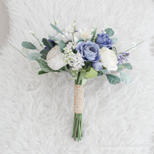 โหลดรูปภาพลงในเครื่องมือใช้ดูของ Gallery ช่อเจ้าสาวดอกไม้ประดิษฐ์ Medium Bridal Bouquet - Starlight
